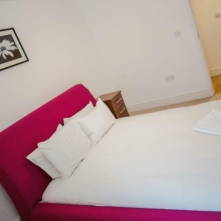 Executive 2 Bed Apartment Londen Buitenkant foto