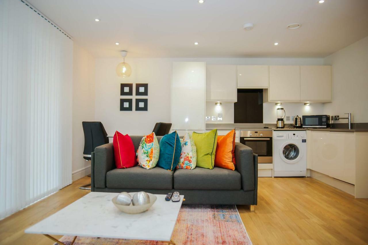 Executive 2 Bed Apartment Londen Buitenkant foto