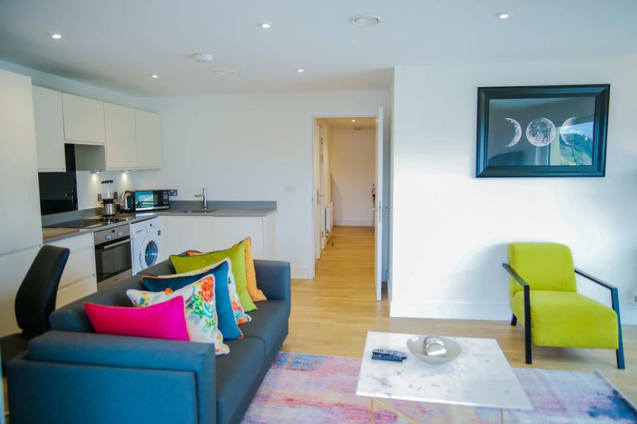 Executive 2 Bed Apartment Londen Buitenkant foto