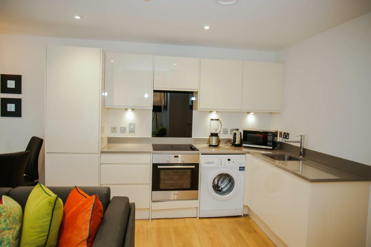 Executive 2 Bed Apartment Londen Buitenkant foto